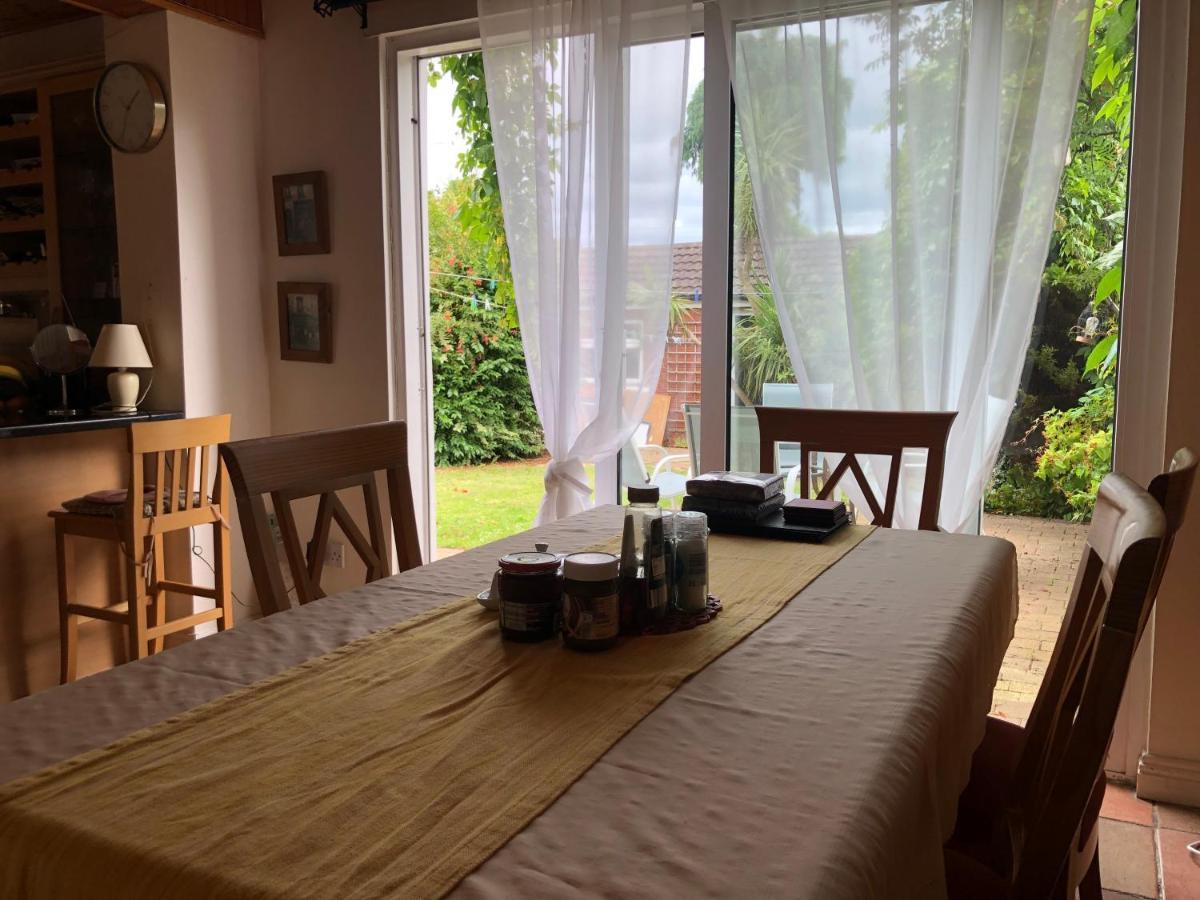 برايْ Sidmonton B&B المظهر الخارجي الصورة